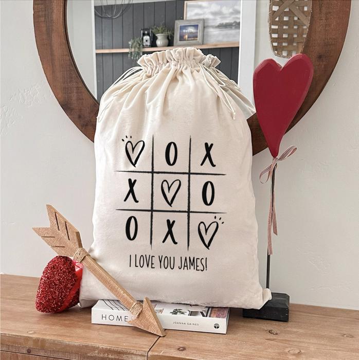 Personalized Valentines Day Gift Bag, White Velvet (Choose from Small, Large) - Custom Love Themed Gift Bag - Anniversary Gift for Him, Her