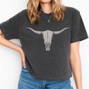  Western Longhorn Skull Graphic Crop Top by Comfort Colors, Vintage Country Girl Aesthetic – Summer Rodeo Style, Y2K Cowgirl Crop Top, Country Concert Outfit, Bachelorette Shirt, Gift for Her