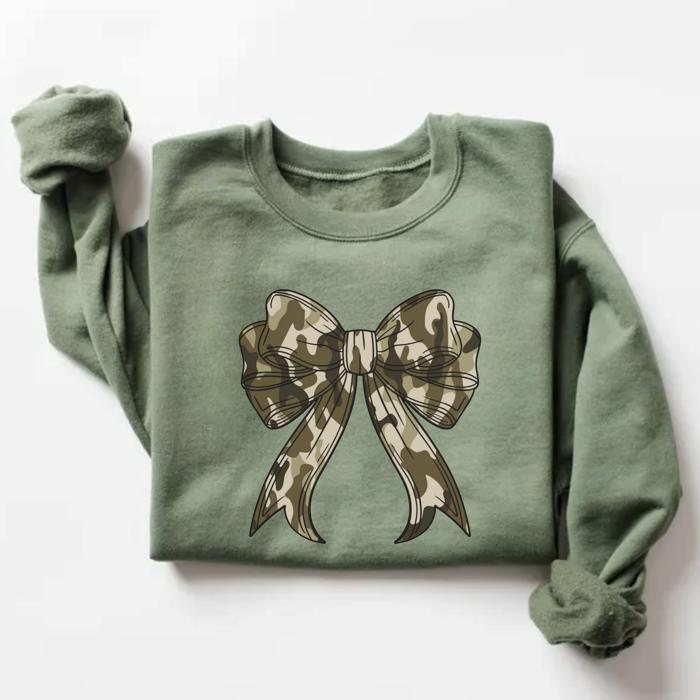 Camo Bow Graphic Sweatshirt, Cozy Green Crewneck Pullover, Country Girl Style, Hunting Season Outfit, Fall Winter Casual Top, Gift for Her