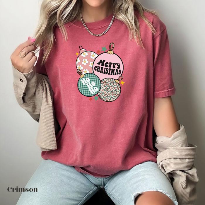 Christmas Graphic Tee Collection – 5 Festive Holiday Designs | Merry & Bright, Holly Jolly, Leopard Bolt, Retro Christmas Vibes | Gift for Her