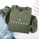  Freedom Cross Christian Sweatshirt – Minimal Faith Crewneck, Comfort Colors Style Cozy Top, Inspirational Gift for Her, Neutral Winter Pullover