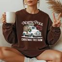  North Pole Christmas Tree Farm Sweatshirt – Vintage Holiday Truck Graphic, Cozy Winter Pullover, Merry Christmas Top, Gift for Her