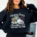  North Pole Christmas Tree Farm Sweatshirt – Vintage Holiday Truck Graphic, Cozy Winter Pullover, Merry Christmas Top, Gift for Her