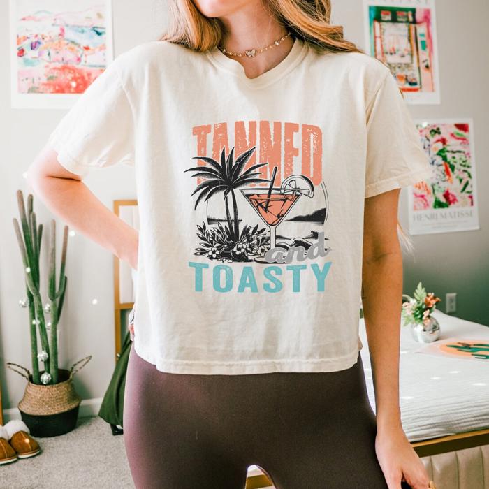 Tanned & Toasty Comfort Colors Crop Top, Coastal Cowgirl Aesthetic – Retro Beach Summer Style, Y2K Beach Graphic T Shirt, Vacation Outfit, Palm Tree Aesthetic, Gift for Her