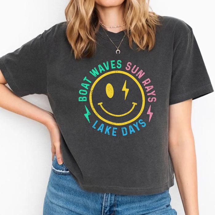 Lake Days Comfort Colors Crop Top, Coastal Cowgirl Aesthetic – Retro Beach Summer Style, Boat Waves Sun Rays Smiley Graphic T Shirt, Vacation Outfit, Gift for Her