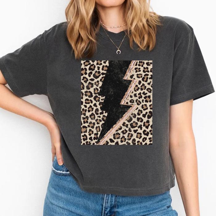 Leopard Lightning Bolt Comfort Colors Crop Top, Distressed Western Graphic Tee, Cowgirl Shirt, Rock and Roll Top, Vintage Thunder Bolt Top, Country Concert T Shirt, Summer Trendy Outfit, Gift for Her