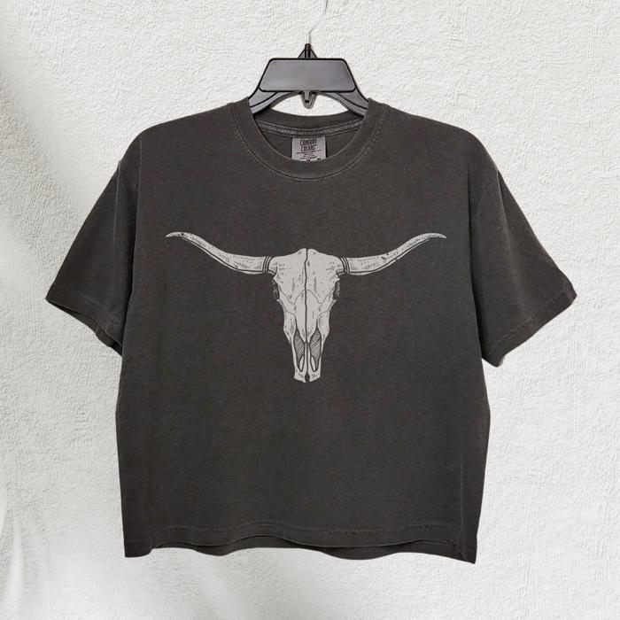 Western Longhorn Skull Graphic Crop Top by Comfort Colors, Vintage Country Girl Aesthetic – Summer Rodeo Style, Y2K Cowgirl Crop Top, Country Concert Outfit, Bachelorette Shirt, Gift for Her