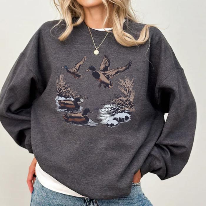Vintage Duck Hunting Graphic Oversized Sweatshirt, Retro Mallard Waterfowl Pullover, Cozy Fall Outdoor Wildlife Sweater, Country Girl Cabin Outfit, Gift for Her