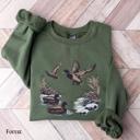  Vintage Duck Hunting Graphic Oversized Sweatshirt, Retro Mallard Waterfowl Pullover, Cozy Fall Outdoor Wildlife Sweater, Country Girl Cabin Outfit, Gift for Her