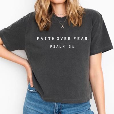 Faith Over Fear Christian Crop Top by Comfort Colors, Psalm 34 Bible Verse Shirt – Minimalist Spiritual Tee, Inspirational Mental Health Top, Religious Gift for Women, Cute Modest Christian Outfit