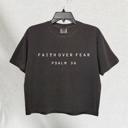  Faith Over Fear Christian Crop Top by Comfort Colors, Psalm 34 Bible Verse Shirt – Minimalist Spiritual Tee, Inspirational Mental Health Top, Religious Gift for Women, Cute Modest Christian Outfit