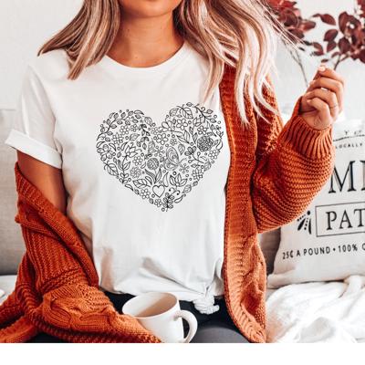 Floral Heart Graphic T Shirt – Minimal Line Art T-Shirt, Casual Aesthetic Shirt, Romantic Gift for Her, Boho Style Outfit