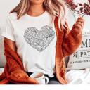  Floral Heart Graphic T Shirt – Minimal Line Art T-Shirt, Casual Aesthetic Shirt, Romantic Gift for Her, Boho Style Outfit