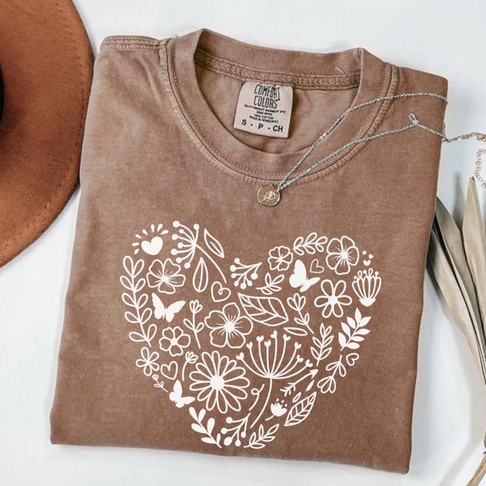 Floral Heart Graphic Tee by Comfort Colors – Minimal Line Art T-Shirt, Casual Aesthetic Shirt, Romantic Gift for Her, Boho Style Outfit