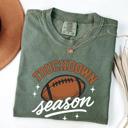  Touchdown Season Graphic Tee – Vintage Football Game Day Shirt, Fall Sports Fan Top, Bachelorette Party Outfit, Gift for Her