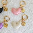  Heart Keychain with Gold Love Charm – Cute Puffy Heart Leather Bag Charm, Aesthetic PU Leather Keyring Gift for Her, Valentine's Accessory