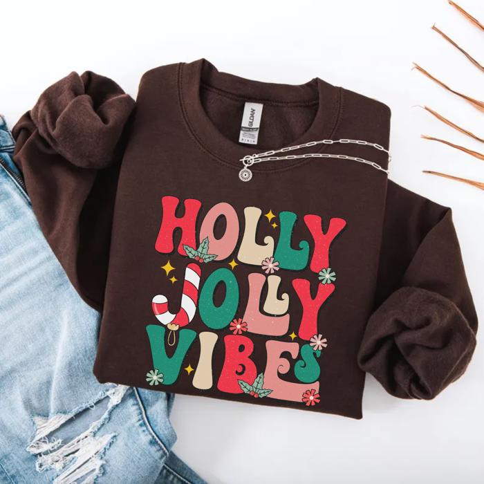 Holly Jolly Vibes Christmas Sweatshirt, Cozy Holiday Crewneck for Women, Vintage Letter Graphic Pullover, Festive Holiday Gift, Winter Outfit