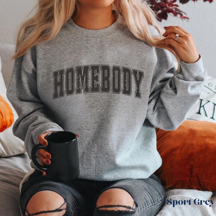 Homebody Graphic Sweatshirt, Cozy Oversized Pullover for Women, Vintage Loungewear Top – Casual Fall & Winter Outfit, Gift for Her