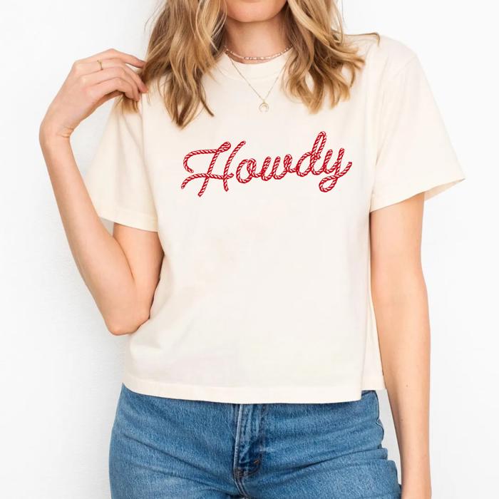 Howdy Crop Top by Comfort Colors, Western Shirt, Vintage Country Girl Aesthetic – Summer Rodeo Style, Y2K Cowgirl Crop Top, Country Concert Outfit, Bachelorette T Shirt, Gift for Her
