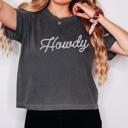  Howdy Crop Top by Comfort Colors, Western Shirt, Vintage Country Girl Aesthetic – Summer Rodeo Style, Y2K Cowgirl Crop Top, Country Concert Outfit, Bachelorette T Shirt, Gift for Her