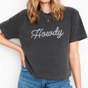  Howdy Crop Top by Comfort Colors, Western Shirt, Vintage Country Girl Aesthetic – Summer Rodeo Style, Y2K Cowgirl Crop Top, Country Concert Outfit, Bachelorette T Shirt, Gift for Her