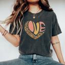  LOVE Heart Leopard Graphic Tee, Boutique Style Oversized T-Shirt, Trendy Casual Outfit Top, Valentine Shirt, Gift for Her