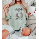  Mama Goose Graphic Tee by Comfort Colors – Cute Floral Duck Shirt for Moms, Funny Farm Animal T-Shirt, Gift for Her or Baby Shower
