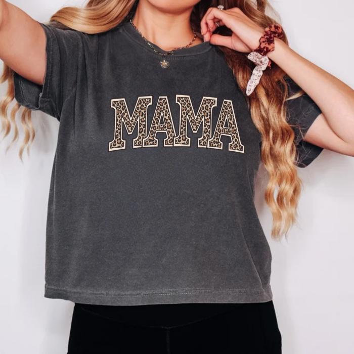 MAMA Leopard Print Comfort Colors Crop Top, Cute Graphic Mom Shirt, Vintage Style Summer Tee, Gift for Mama, Trendy Mom Outfit