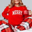  MERRY Red Christmas Graphic Sweatshirt – Cozy Holiday Crewneck for Women, Festive Winter Pullover, Christmas Gift Idea, Holiday Party Outfit