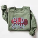  Old Soul Buffalo Graphic Sweatshirt, Vintage Western Crewneck, Country Rodeo Style – Rustic Cowgirl Aesthetic, Cozy Fall Outfit, Gift for Her