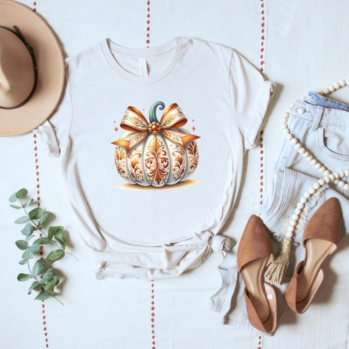 Fall Pumpkin Bow Shirt – Vintage Autumn Tee for Women, Cozy Thanksgiving Graphic Top, Cute Fall Outfit Idea, Gift for Her