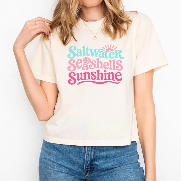 Saltwater Seashells Sunshine Comfort Colors Crop Top, Coastal Cowgirl Aesthetic – Retro Beach Summer Style, Y2K Lake Graphic T Shirt, Vacation Outfit, Gift for Her