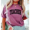  TEACHER Graphic T-Shirt – Unisex Fit, Back to School Teacher Shirt, College Style Block Letters, Gift for Educators, Comfy Everyday Tee
