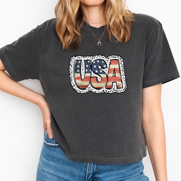 Retro USA Comfort Colors Crop Top, Vintage Patriotic T Shirt – 4th of July & Independence Day Outfit, Y2K Americana Aesthetic, Summer Festival Tee, Country Girl Style, Gift for Her