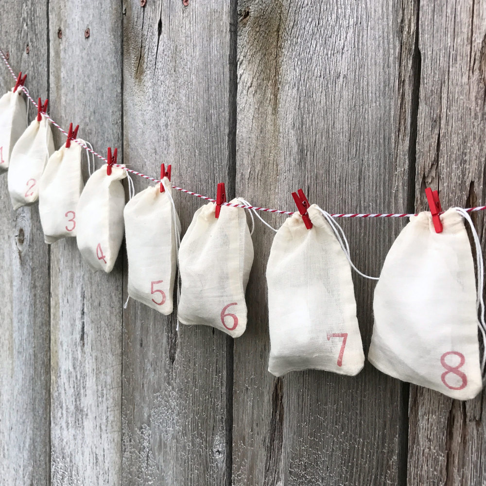 Advent Calendar Set | 24 cloth drawstring bags with mini clothespins and twine