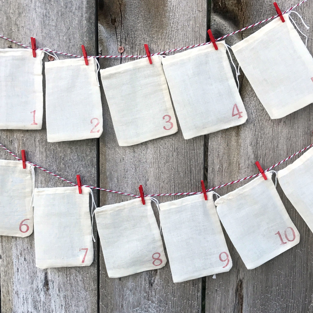 Advent Calendar Set | 24 cloth drawstring bags with mini clothespins and twine