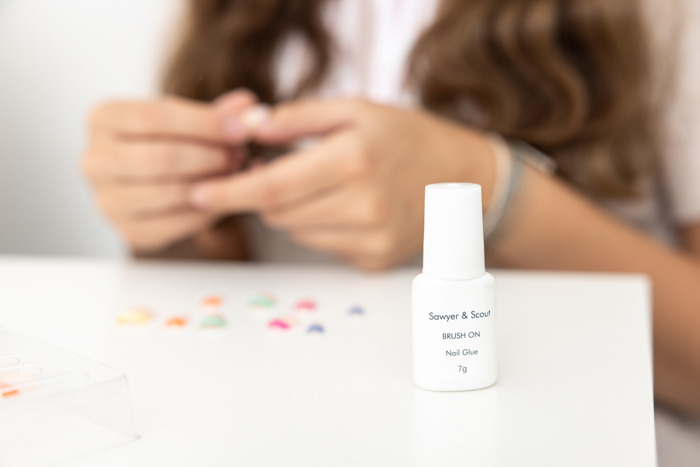 Brush On Nail Glue