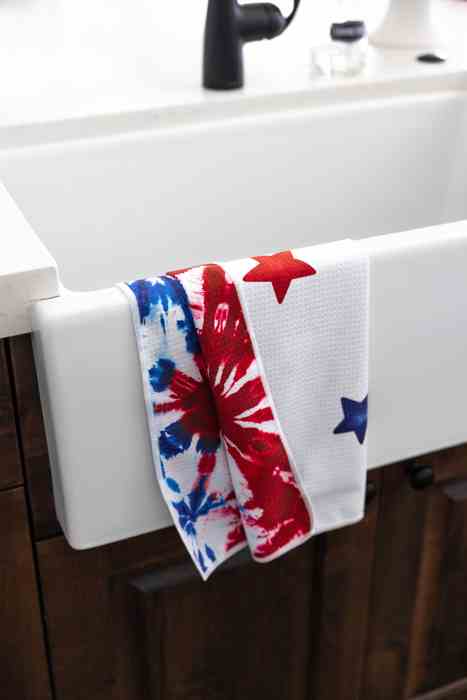American Tie Dye Waffle Hand Towel