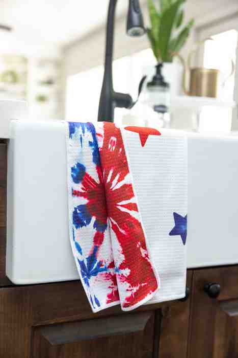 American Tie Dye Waffle Hand Towel