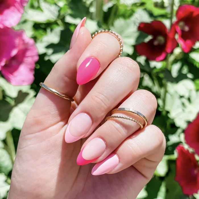 24 pcs Tickled Pink Press On Nails med oval