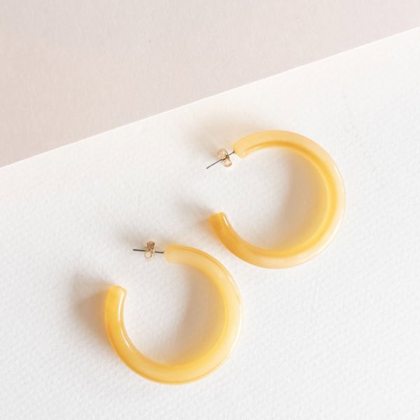 Amber Lucite Hoop | Retro Hoops