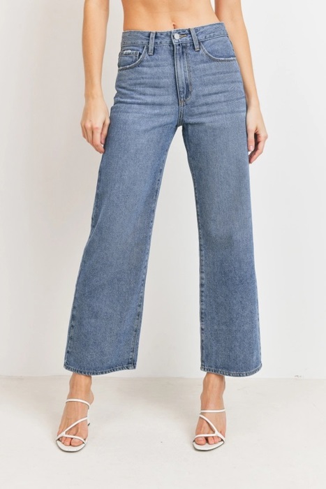 Carmella High Rise Clean Dad Jean | Non-Distressed Denim | Medium Wash | Wide-Leg | Trendy Fall Jean