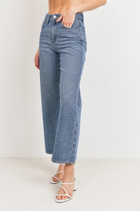 Carmella High Rise Clean Dad Jean | Non-Distressed Denim | Medium Wash | Wide-Leg | Trendy Fall Jean