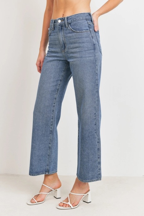 Carmella High Rise Clean Dad Jean | Non-Distressed Denim | Medium Wash | Wide-Leg | Trendy Fall Jean