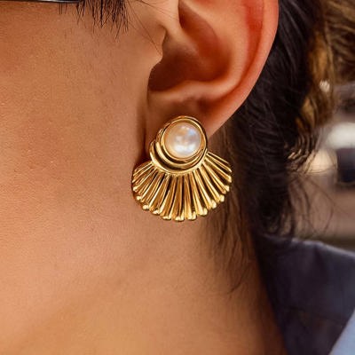 Lennox 18K Gold Shell & Pearl Drop Earrings | Summer Accessories | Lead & Nickel Free | Hypoallergenic | Water Resistant