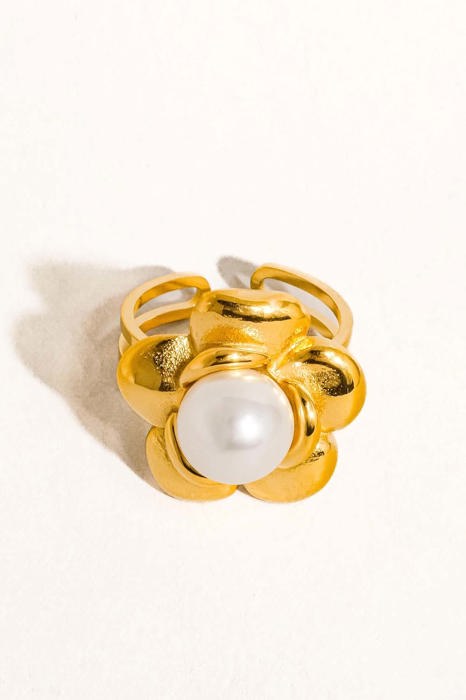 Nova 18K Gold Flower Peal Ring - Size 7 | Summer Accessories | Lead & Nickel Free | Hypoallergenic | Water Resistant