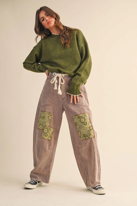 Taryn Contrast Knit Scalloped Edge Sweater