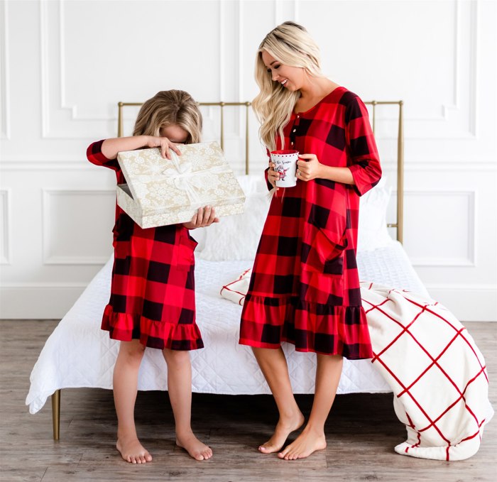 Holiday House Dresses (Women's sizes)
