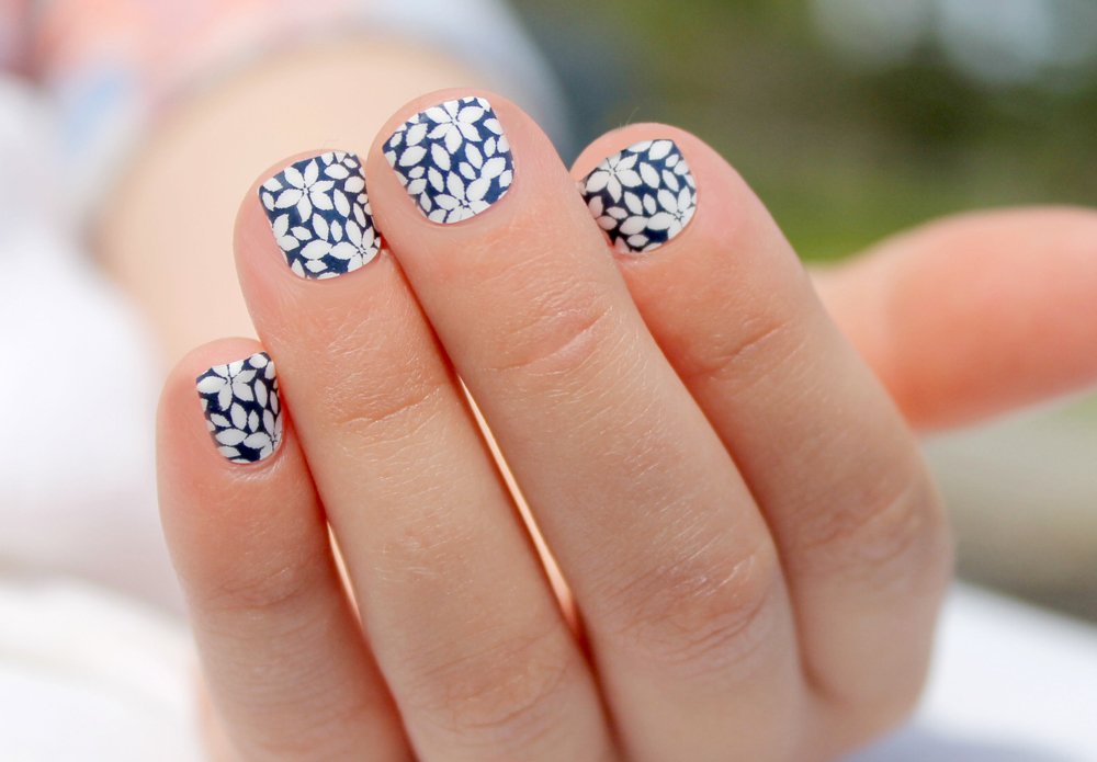 Navy Flower Kids Nail Wraps