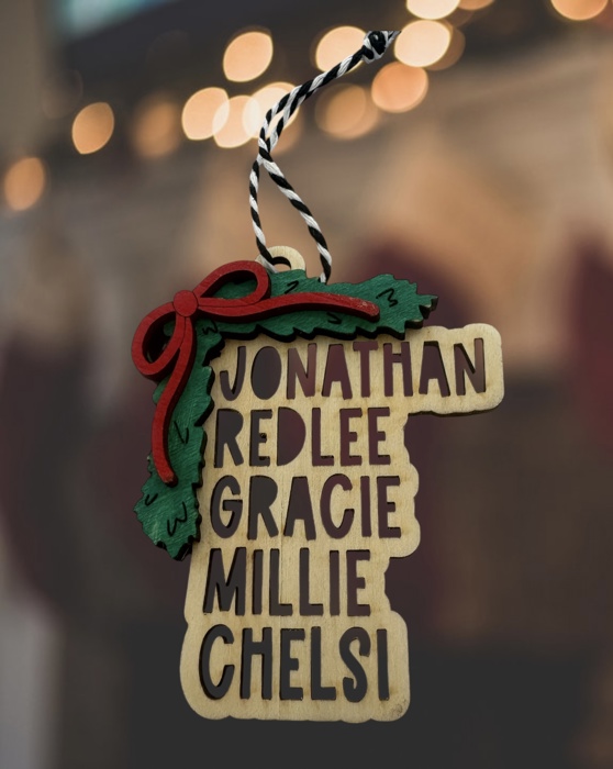 Garland Personalized Ornament. Personalized Names. Christmas Ornament. 